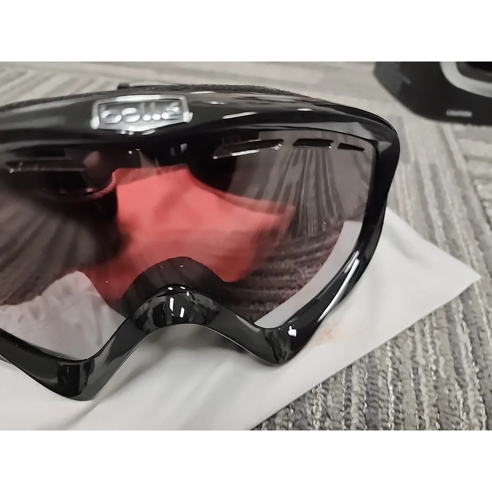 BOLLE GOGGLES Black Frames Mirrored Red Lenses‎ Ski/Board Adjustable Strap